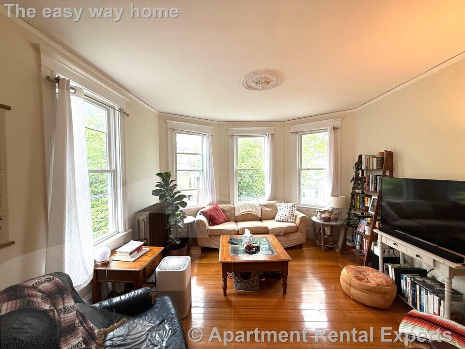 13 Standish St in Cambridge, MA - Building Photo