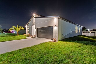 186 Sweet Pea Ct in Poinciana, FL - Building Photo - Building Photo