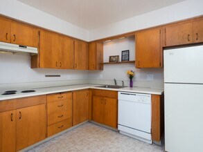 Sharrita Villa in Portland, OR - Building Photo - Building Photo