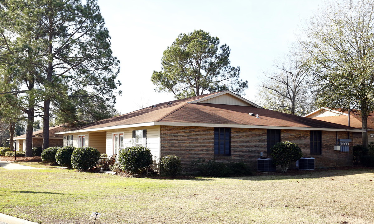 The Village at Meadowview Apartments in Fairhope, AL - Building Photo