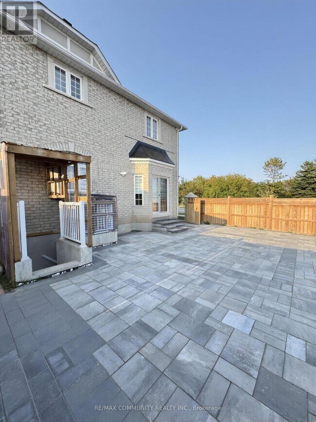 1 Keywood St in Ajax, ON - Building Photo - Building Photo