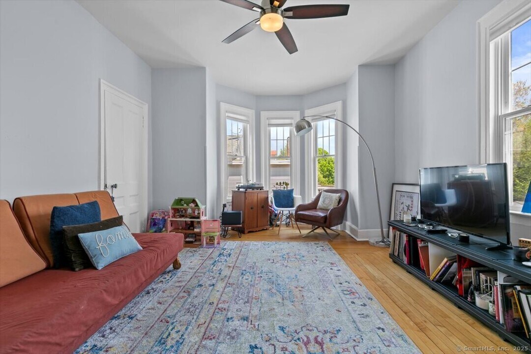 90 William St in New Haven, CT - Building Photo