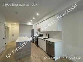 33920 Best Ave in Mission, BC - Building Photo