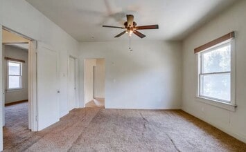 6826 Hollenbeck St in Huntington Park, CA - Foto de edificio - Building Photo