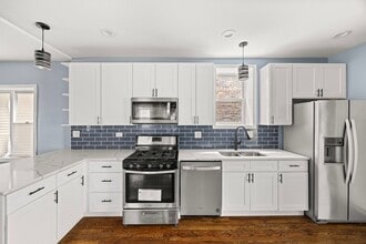 8332 S May St, Unit 1 in Chicago, IL - Building Photo - Building Photo