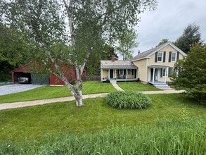 14 Panton Rd in Vergennes, VT - Building Photo - Building Photo