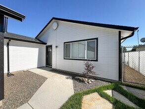 1491 Storey St in Meridian, ID - Building Photo - Building Photo