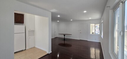 361 N Hayworth Ave, Unit 3 in Los Angeles, CA - Foto de edificio - Building Photo