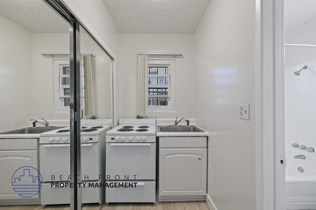 631, 635 Grevillea Ave. in Inglewood, CA - Building Photo - Building Photo