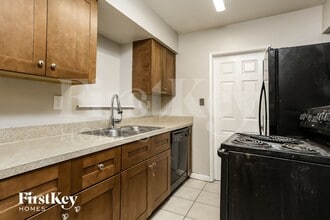 6100 Harding St in Hollywood, FL - Building Photo - Building Photo