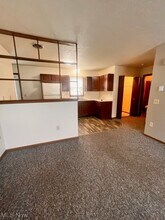 1172 S Lincoln Ave, Unit B in Salem, OH - Building Photo - Building Photo
