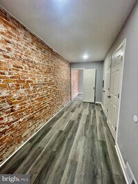 3901 Poplar St photo'