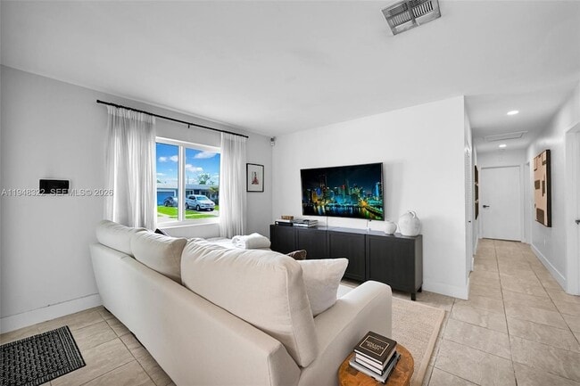 8780 SW 200th Terrace in Cutler Bay, FL - Building Photo - Building Photo