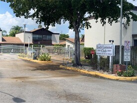 3200 NW 5th Terrace in Pompano Beach, FL - Building Photo