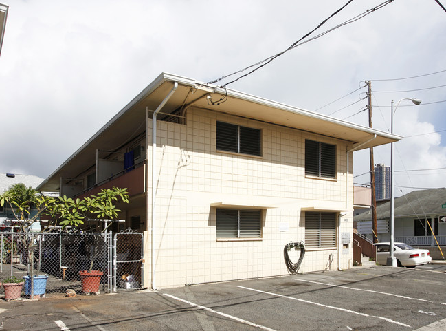 1244 Kamaile St in Honolulu, HI - Building Photo - Building Photo