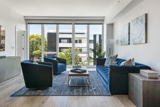 9000 W 3rd St in Los Angeles, CA - Building Photo - Building Photo