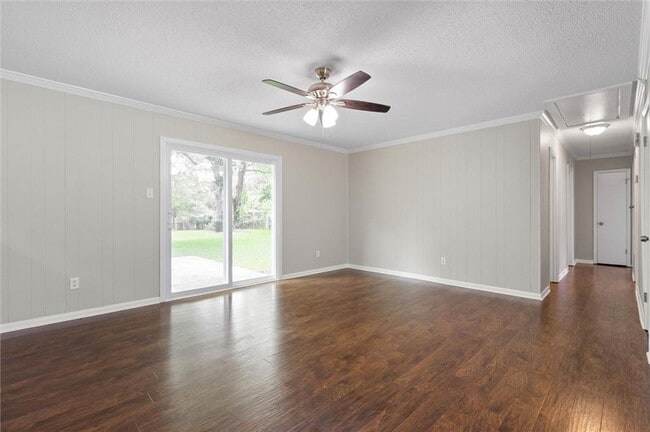 5024 Santos Dr E in Mobile, AL - Building Photo - Building Photo