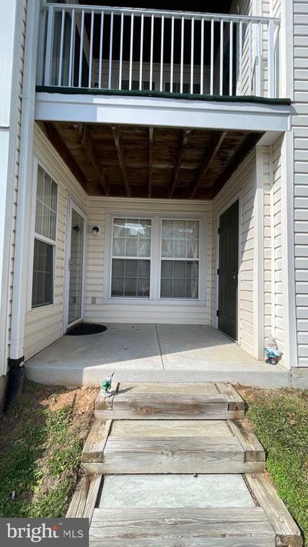 property at 4915 Riders Ct