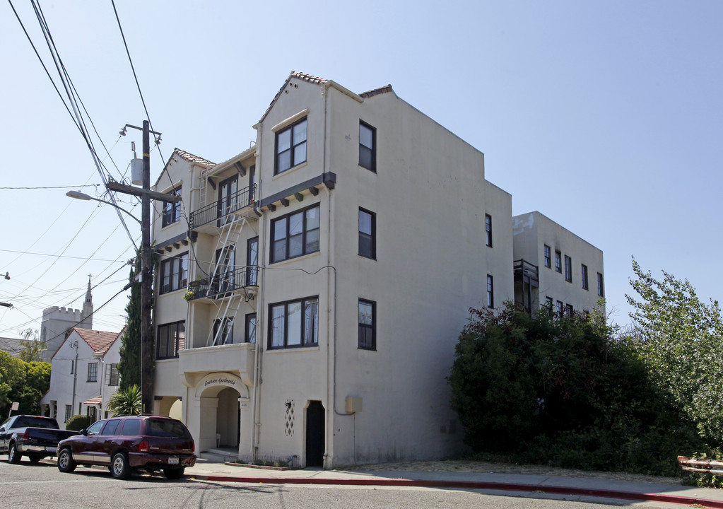 3719 Emerson St in Oakland, CA - Building Photo