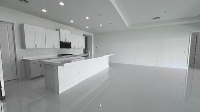 5722 Aleppo Pne Pl in Westlake, FL - Building Photo - Building Photo