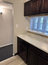 221 Cookstown New Egypt Rd, Unit F4 in Cookstown, NJ - Foto de edificio - Building Photo