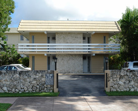 109 Menores Ave in Coral Gables, FL - Building Photo - Building Photo