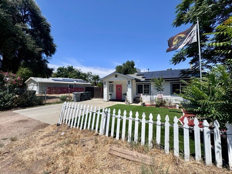 21638 Grand Ave in Wildomar, CA - Building Photo