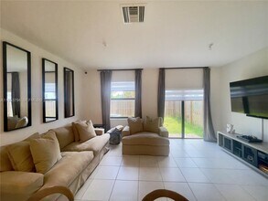 10005 SW 228th Terrace in Cutler Bay, FL - Building Photo - Building Photo