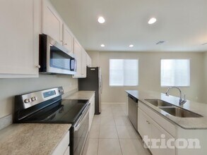 8631 E Peralta Ave in Mesa, AZ - Foto de edificio - Building Photo