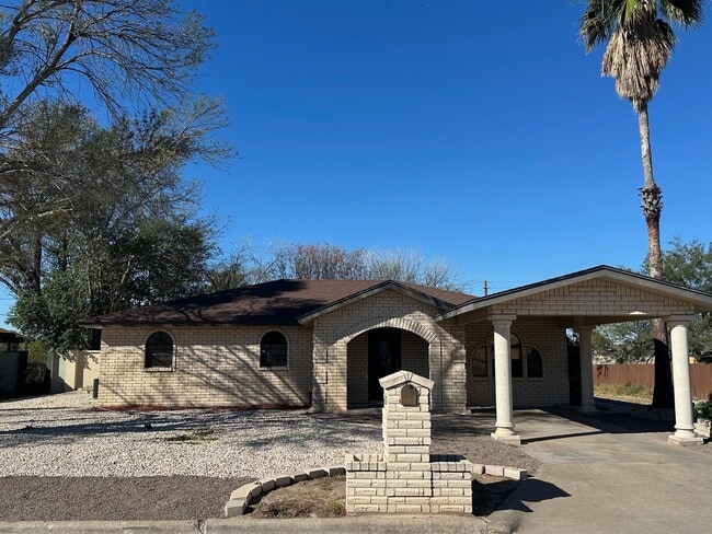 213 Arroyo Dr