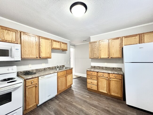 509 E Milwaukee St, Unit 3 in Janesville, WI - Building Photo - Building Photo