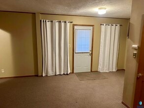 820 N Cedar St in Luverne, MN - Building Photo - Building Photo