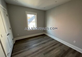 80 N Beacon St-Unit -2 in Boston, MA - Building Photo - Building Photo