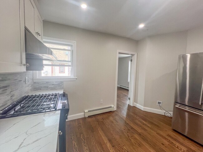 2 Westerly St, Unit 3 in Boston, MA - Building Photo - Building Photo