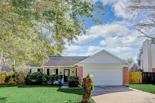 5106 Spring Cir Dr in Pearland, TX - Building Photo