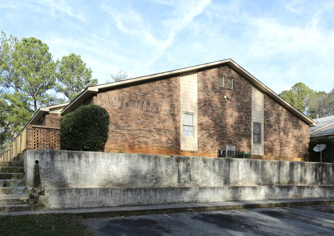 2 Trestlewood Ct in Columbus, GA - Foto de edificio - Building Photo