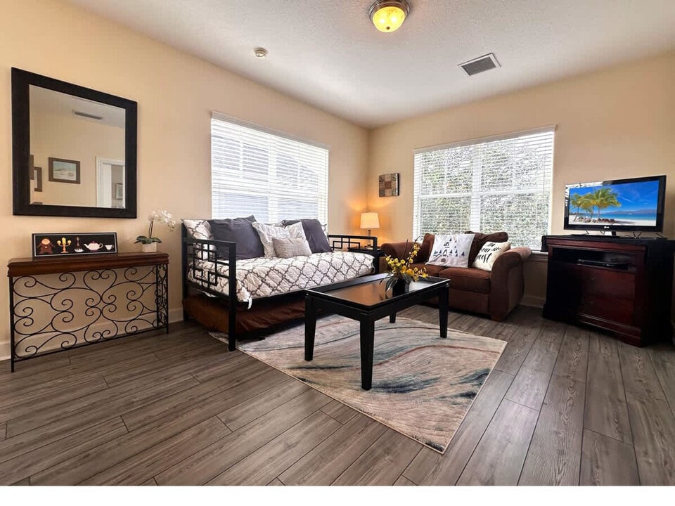 7562 Excitement Dr in Kissimmee, FL - Building Photo