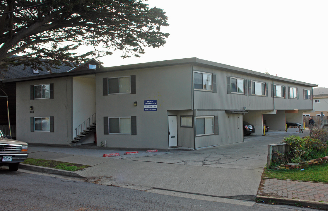 168 Pacific Ave in Pacifica, CA - Building Photo