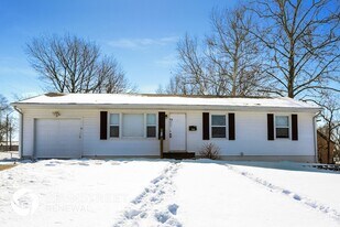 1008 Stafford Dr in Pleasant Hill, MO - Building Photo
