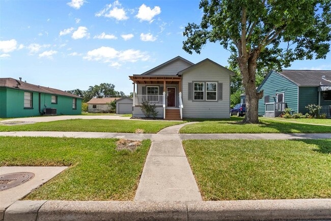 property at 2004 Utah St