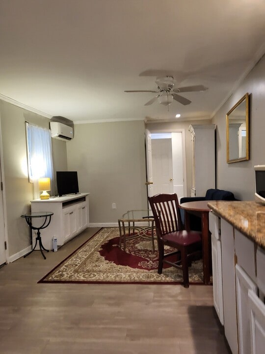 2616 Magazine St in New Orleans, LA - Building Photo