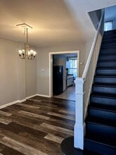 2206 Penrose Ave in Baltimore, MD - Foto de edificio - Building Photo