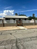 38725 Jacklin Ave in Palmdale, CA - Building Photo