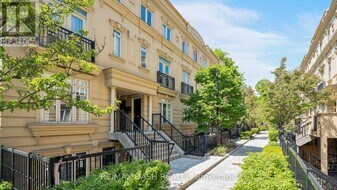 88 Carr St in Toronto, ON - Building Photo