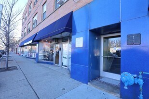 3957 W Irving Park Rd, Unit 602 in Chicago, IL - Building Photo