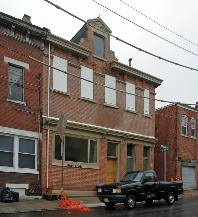 2151 Freeman Ave in Cincinnati, OH - Building Photo - Building Photo