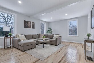 73 Walnut St in Dedham, MA - Building Photo - Building Photo