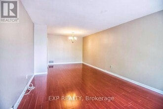 38 Royal Salisbury Way in Brampton, ON - Building Photo - Building Photo