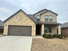 3740 Maroon Creek Rd in Aubrey, TX - Building Photo