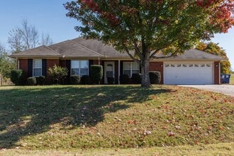 323 Willow Oak Dr in Harvest, AL - Building Photo - Building Photo